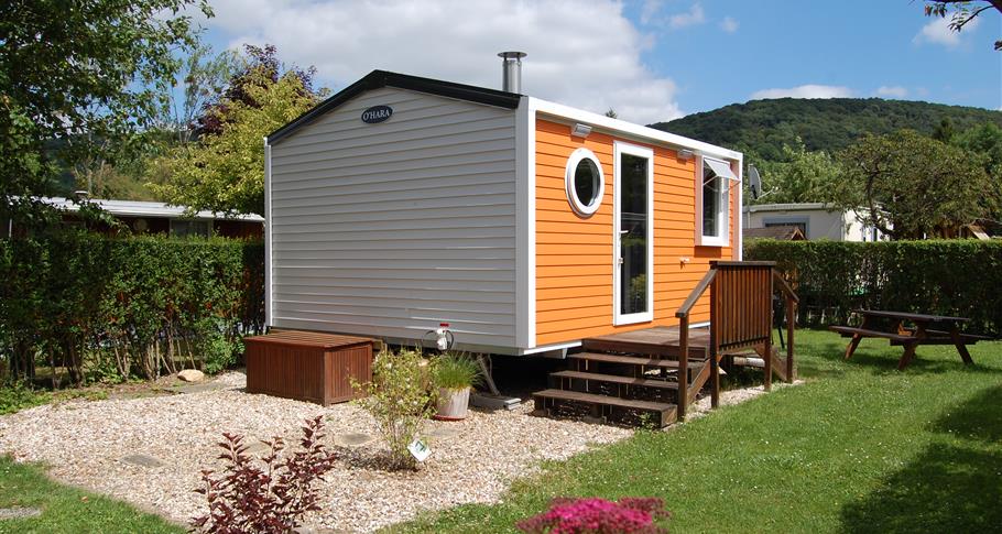 Rental of mobile home and tent at Camping Château de Bouafles, 4-star campsite, location camping caravanning, mobile home, sale new and used mobile homes near Rouen, camping edge of Seine in the Eure in Upper Normandy