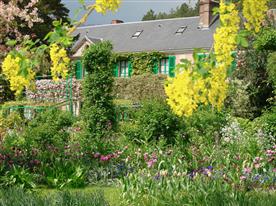 Giverny Eure, Normandy near the Bouafles campsite - Chateau de Bouafles
