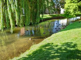 Evreux near Camping Castle Bouafles, camping 4 stars, location camping caravanning, mobile home, sale new and used mobile homes near Rouen, camping edge of Seine in the Eure in Upper Normandy - Chateau de Bouafles