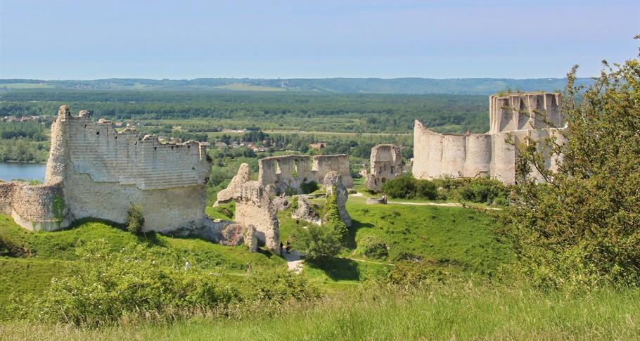 Château Gaillard near Camping Château de Bouafles, 4-star campsite, close to Giverny in the Eure