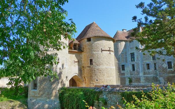 Domaine d'Harcourt near Camping Château de Bouafles - Chateau de Bouafles